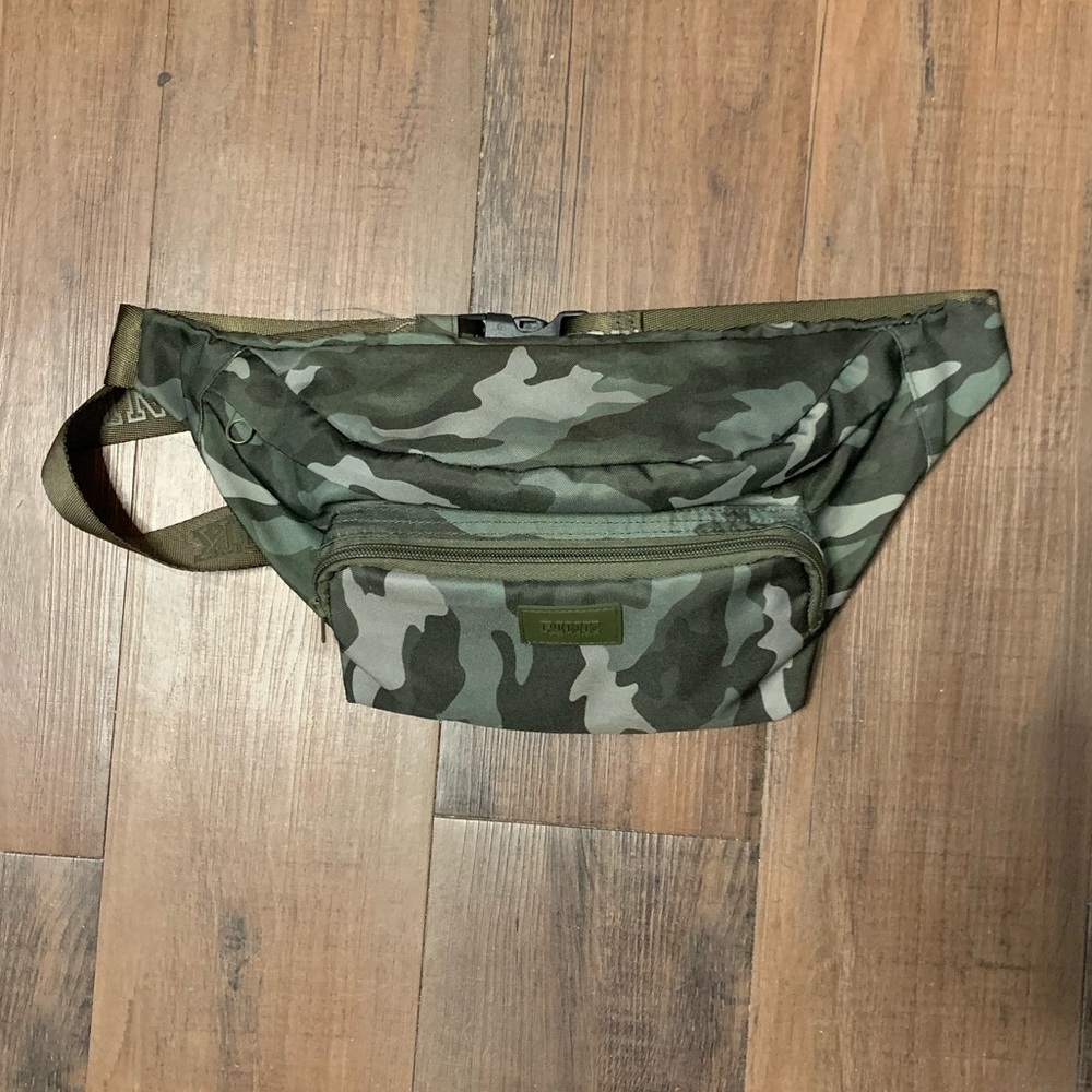 PINK VS Camo Oversized Fanny Pack Waist Bag